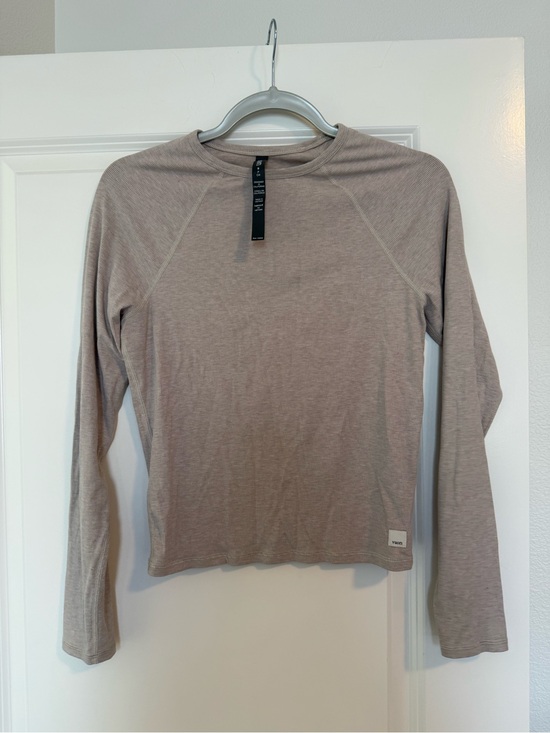 Vuori Tops - Vuori Long Sleeve Tee in Light Taupe